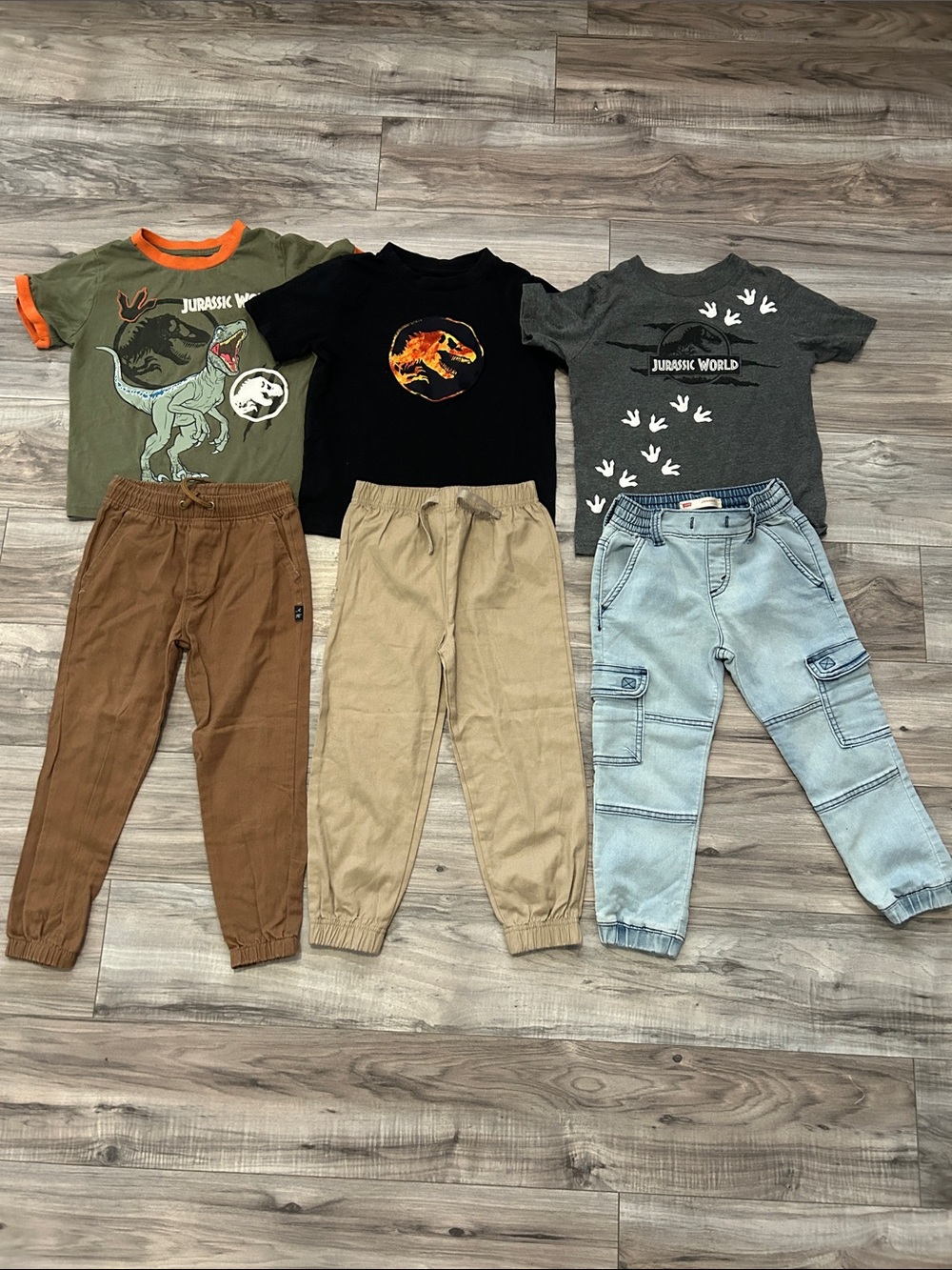 Levi’s  Light Blue Cargo Joggers for Kids size 4-5 T